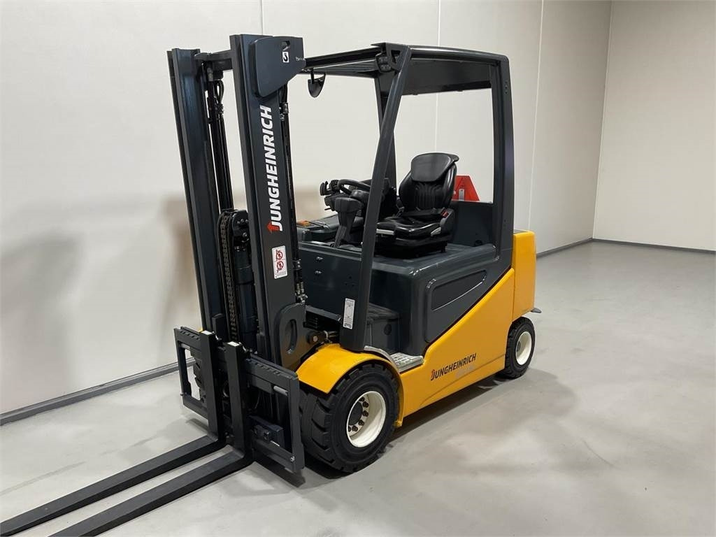 Jungheinrich EFG S30 - 电动叉车:图4 Jungheinrich EFG S30 - 电动叉车:图4