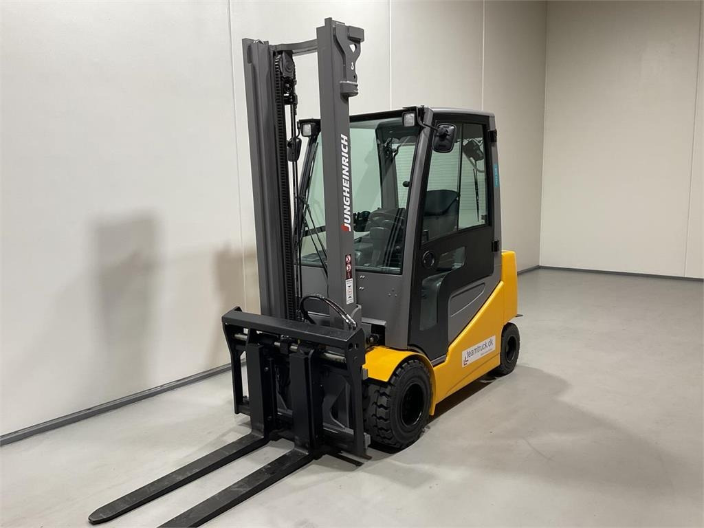 Jungheinrich EFG S30 - 电动叉车:图4 Jungheinrich EFG S30 - 电动叉车:图4