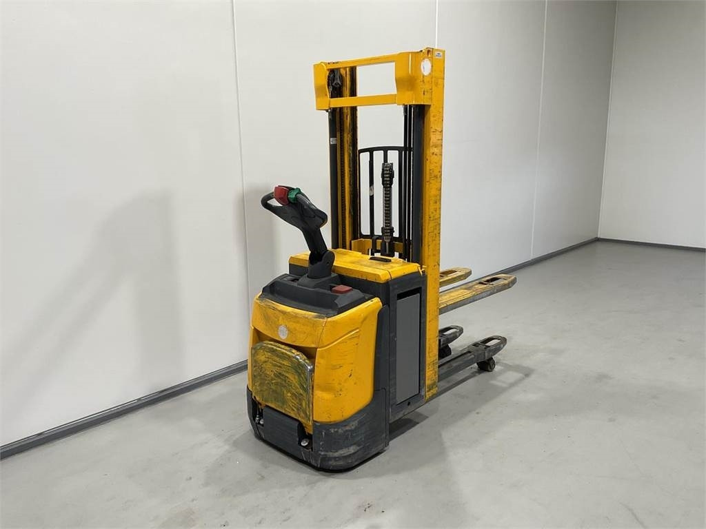 Jungheinrich ERC 214Z - 堆垛机:图2 Jungheinrich ERC 214Z - 堆垛机:图2