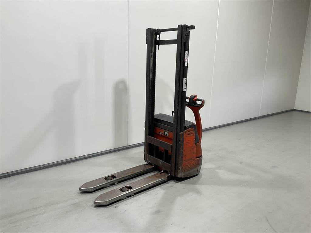 Linde L12 - 堆垛机:图4 Linde L12 - 堆垛机:图4