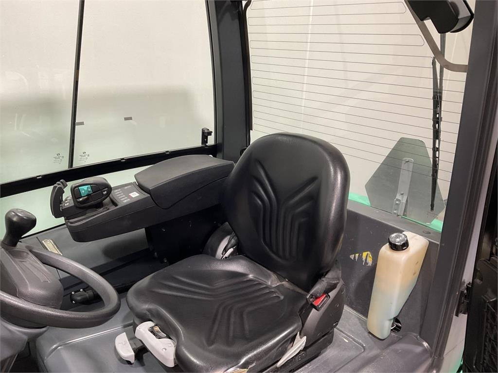 Mitsubishi FB40S-2 - 电动叉车:图5 Mitsubishi FB40S-2 - 电动叉车:图5