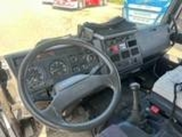 Iveco Eurocargo 120 EL 210hp / Fassi 80A Year 2012 + Tip - 起重车:图5 Iveco Eurocargo 120 EL 210hp / Fassi 80A Year 2012 + Tip - 起重车:图5