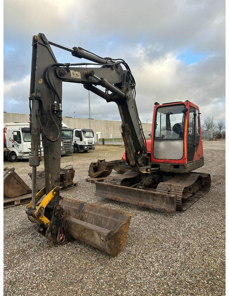 Komatsu PC 75 - 小型挖掘机:图1 Komatsu PC 75 - 小型挖掘机:图1