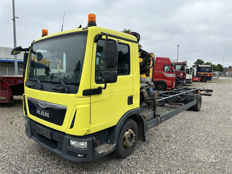 MAN TGL 12.220 // Crane HMF 735K2 // - 起重车:图1 MAN TGL 12.220 // Crane HMF 735K2 // - 起重车:图1