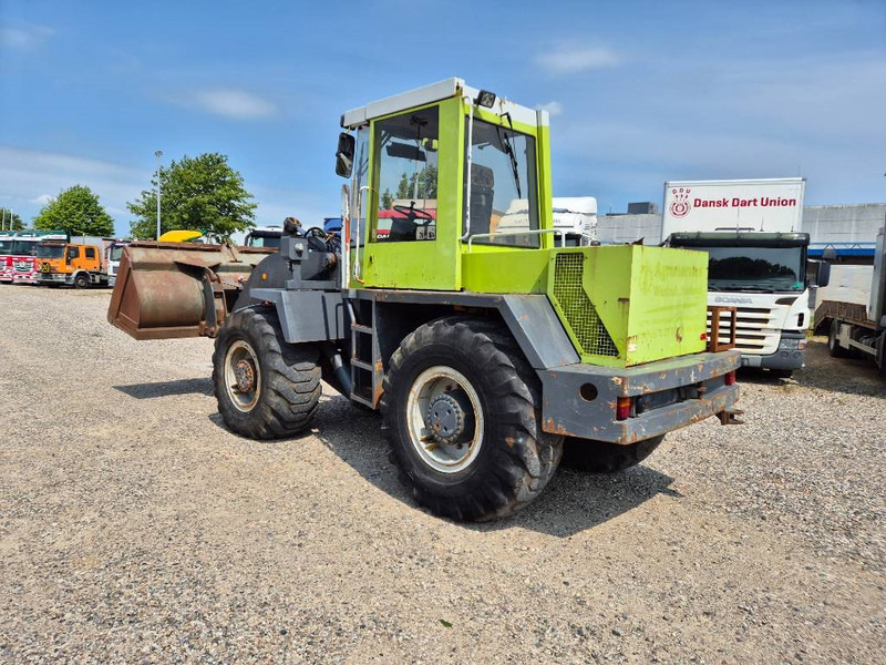 O & K L15 With bucket and quickshift - 轮式装载机:图3 O & K L15 With bucket and quickshift - 轮式装载机:图3