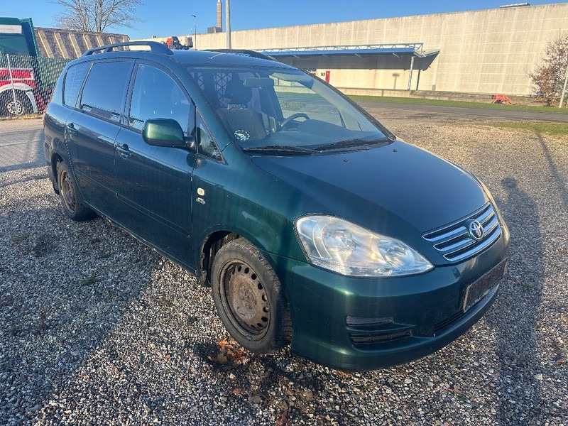 Toyota Avensis Verso 2.0D Sportsvan - 厢式货车:图2 Toyota Avensis Verso 2.0D Sportsvan - 厢式货车:图2