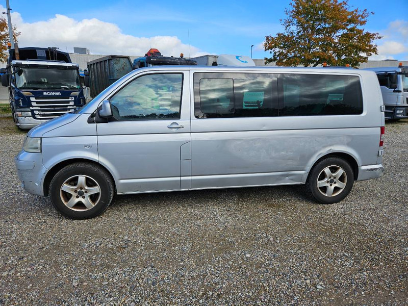 Volkswagen Caravelle 2,5 TDi 130 Comfortline 9prs 4d - 小型巴士, 小型客车:图2 Volkswagen Caravelle 2,5 TDi 130 Comfortline 9prs 4d - 小型巴士, 小型客车:图2