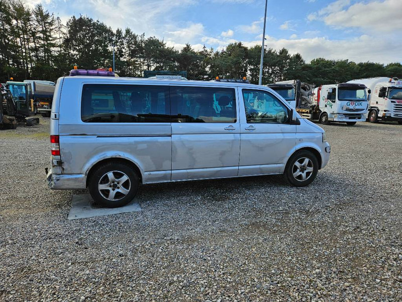 Volkswagen Caravelle 2,5 TDi 130 Comfortline 9prs 4d - 小型巴士, 小型客车:图5 Volkswagen Caravelle 2,5 TDi 130 Comfortline 9prs 4d - 小型巴士, 小型客车:图5