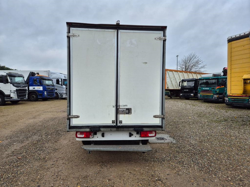 Volkswagen Crafter 35 2,0 TDi 140 BOX / DOORS - 无侧窗厢式货车:图4 Volkswagen Crafter 35 2,0 TDi 140 BOX / DOORS - 无侧窗厢式货车:图4