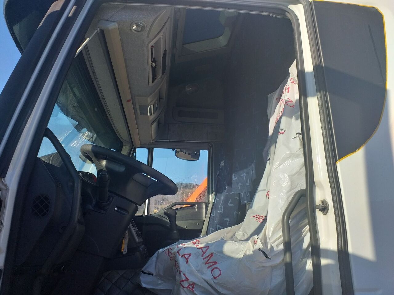 吊钩升降车 IVECO STRALIS AT260S42Y/PS:图11 吊钩升降车 IVECO STRALIS AT260S42Y/PS:图11