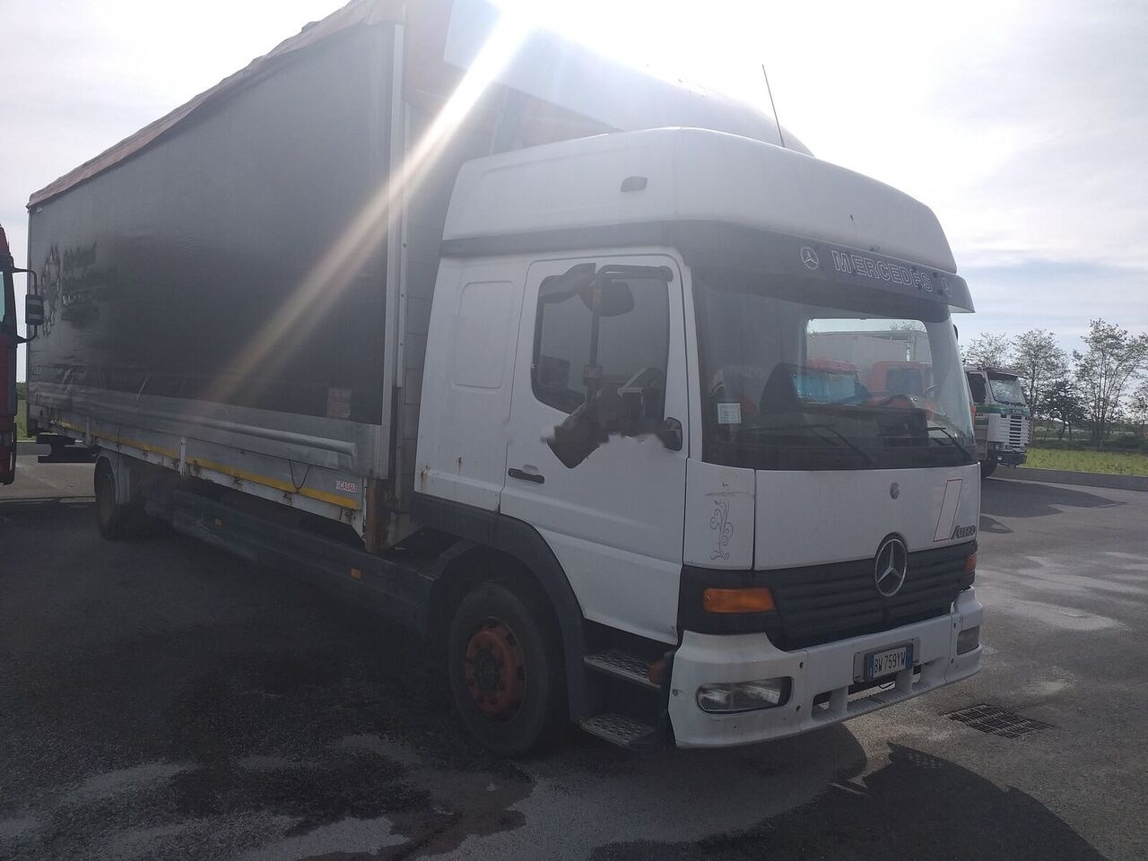 Mercedes-Benz ATEGO 12.28 - 侧帘卡车:图3 Mercedes-Benz ATEGO 12.28 - 侧帘卡车:图3