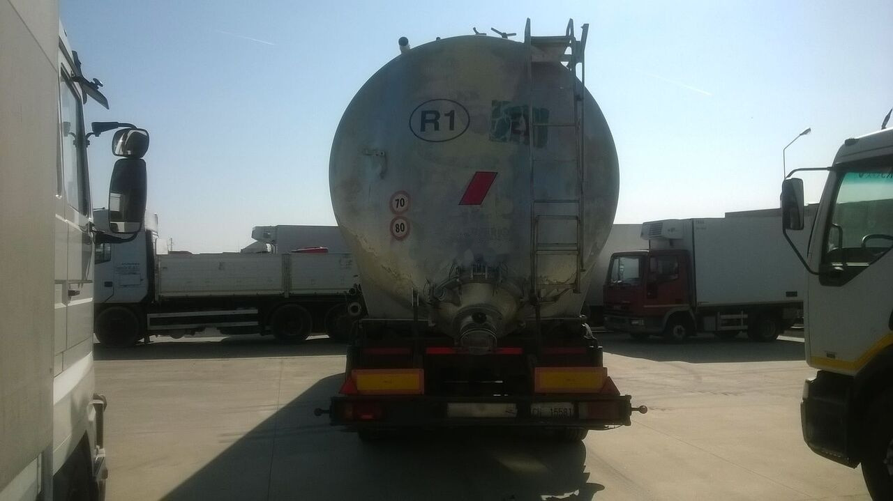Piacenza S36 H2 T56 - 筒仓拖车:图3 Piacenza S36 H2 T56 - 筒仓拖车:图3