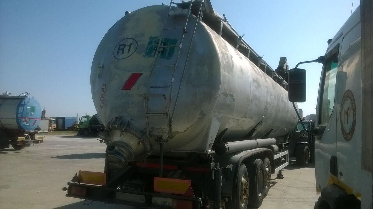 Piacenza S36 H2 T56 - 筒仓拖车:图2 Piacenza S36 H2 T56 - 筒仓拖车:图2