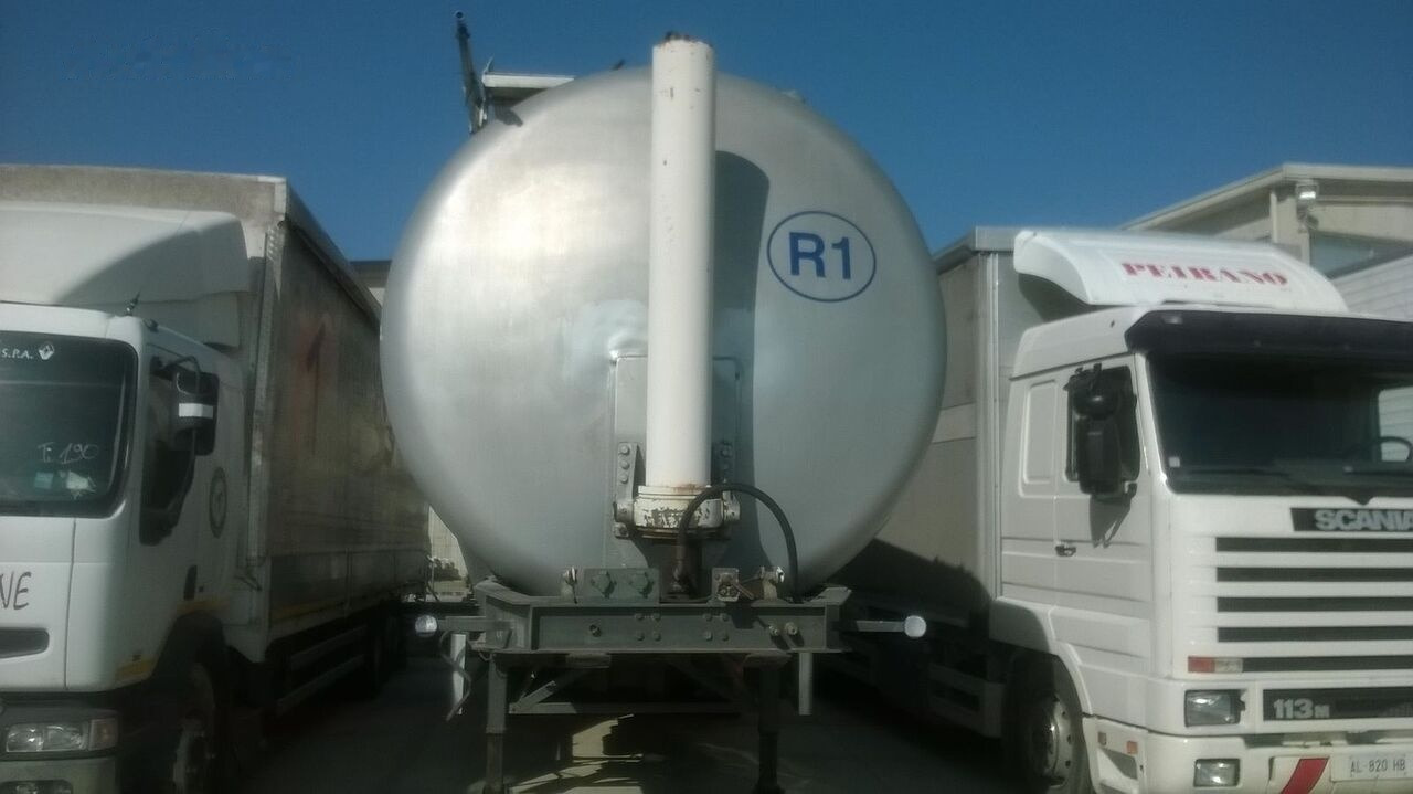 Piacenza S36 H2 T56 - 筒仓拖车:图4 Piacenza S36 H2 T56 - 筒仓拖车:图4