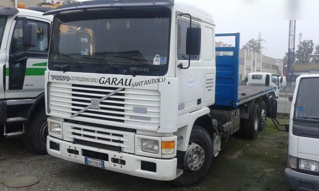 Volvo F.10 - 栏板式/ 平板卡车:图1 Volvo F.10 - 栏板式/ 平板卡车:图1
