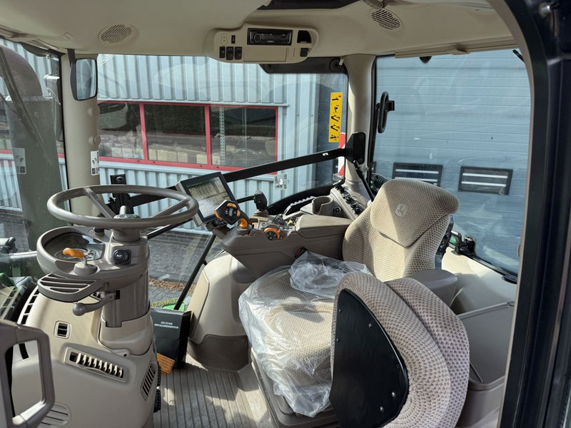 John Deere 6250R Ultimate Edition Autopowr - 拖拉机:图5 John Deere 6250R Ultimate Edition Autopowr - 拖拉机:图5