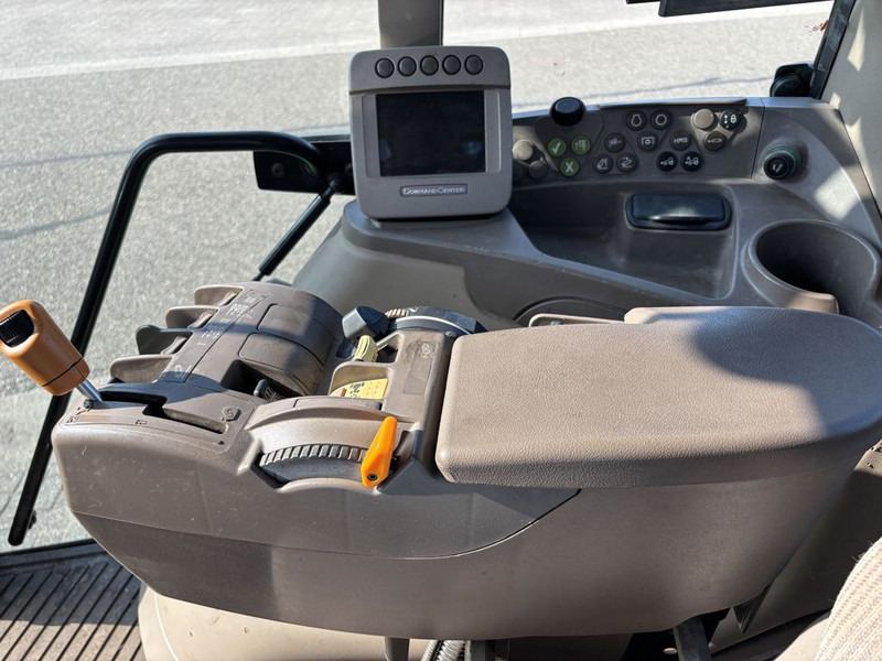 John Deere 7530 Premium AutoPowr 租赁 John Deere 7530 Premium AutoPowr:图15 John Deere 7530 Premium AutoPowr 租赁 John Deere 7530 Premium AutoPowr:图15