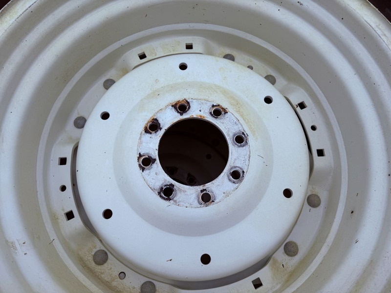 Mitas 420/70R30 & 300/70R20 Compl wheel - 车轮/ 轮胎:图2 Mitas 420/70R30 & 300/70R20 Compl wheel - 车轮/ 轮胎:图2