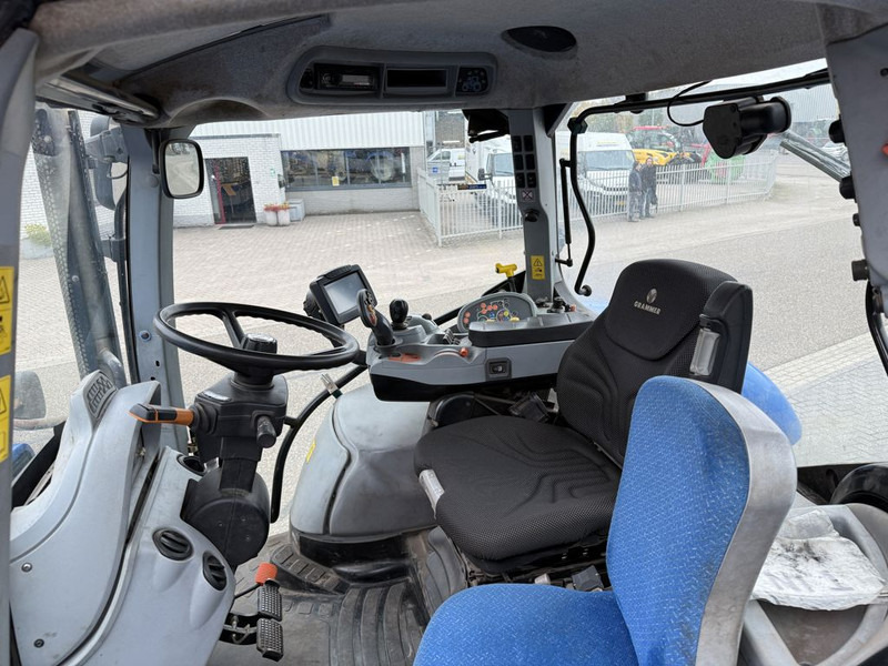 New Holland T7.210 Auto Command - 拖拉机:图5 New Holland T7.210 Auto Command - 拖拉机:图5