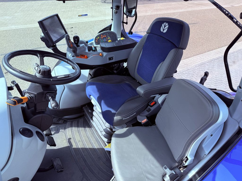 New Holland T7.245 AC STAGE V - 拖拉机:图3 New Holland T7.245 AC STAGE V - 拖拉机:图3