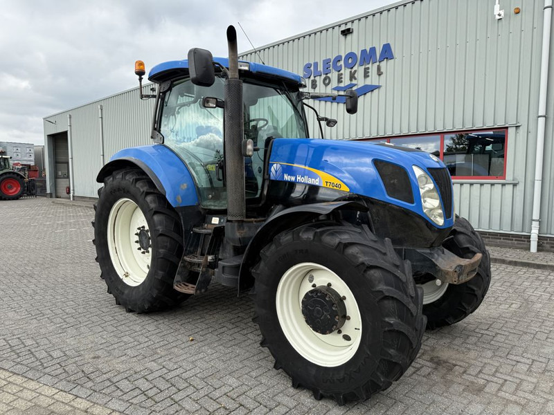 New Holland T7040 Power Command - 拖拉机:图4 New Holland T7040 Power Command - 拖拉机:图4