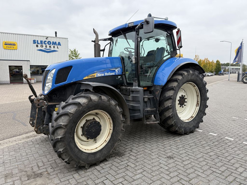 New Holland T7050 Power Command - 拖拉机:图1 New Holland T7050 Power Command - 拖拉机:图1