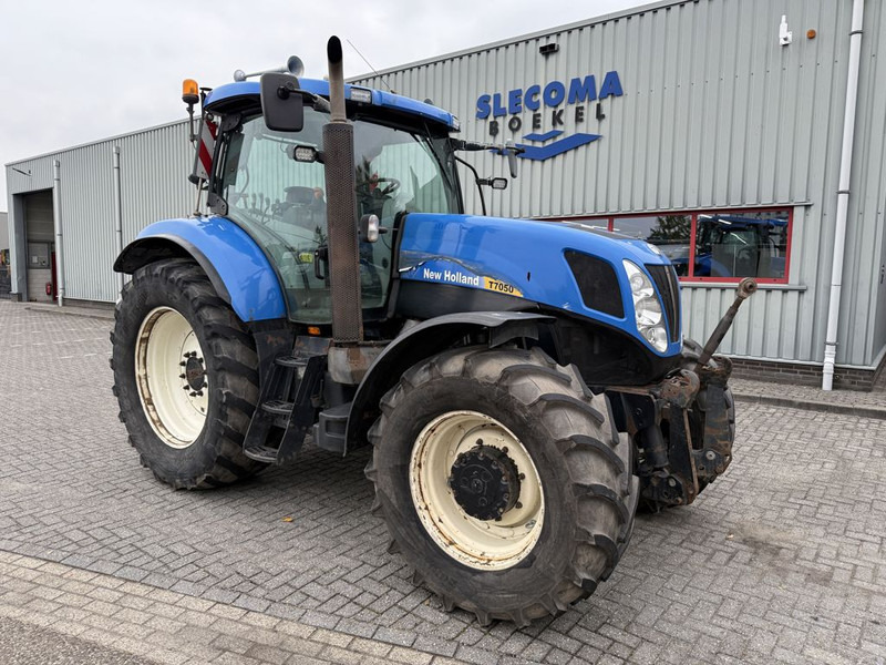 New Holland T7050 Power Command - 拖拉机:图4 New Holland T7050 Power Command - 拖拉机:图4