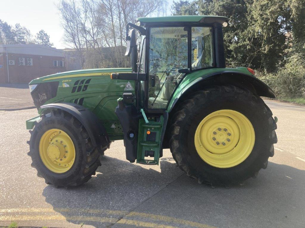 JOHN DEERE 6155M - 拖拉机:图2 JOHN DEERE 6155M - 拖拉机:图2