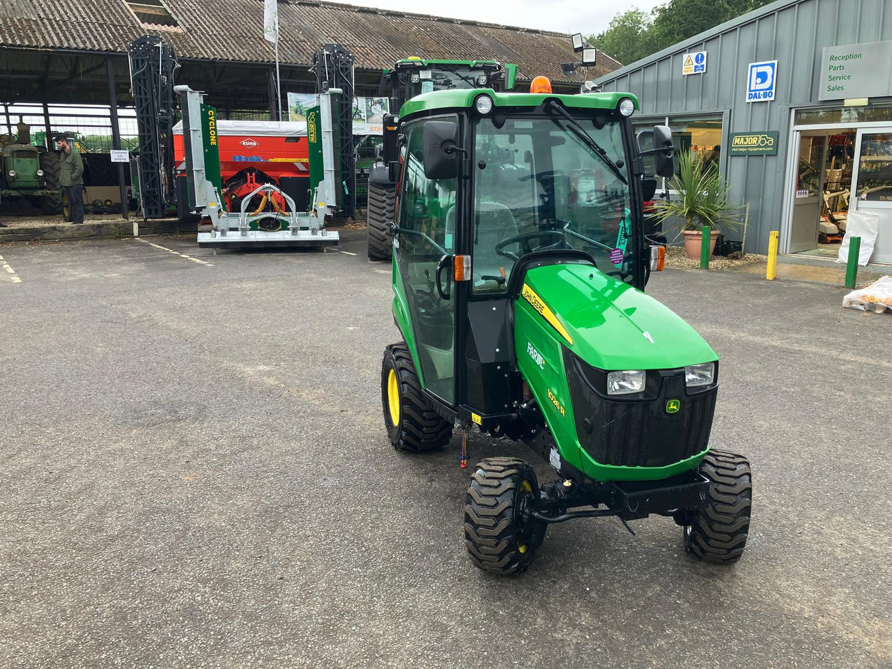 John Deere 1026R compact tractor - 紧凑型拖拉机:图5 John Deere 1026R compact tractor - 紧凑型拖拉机:图5