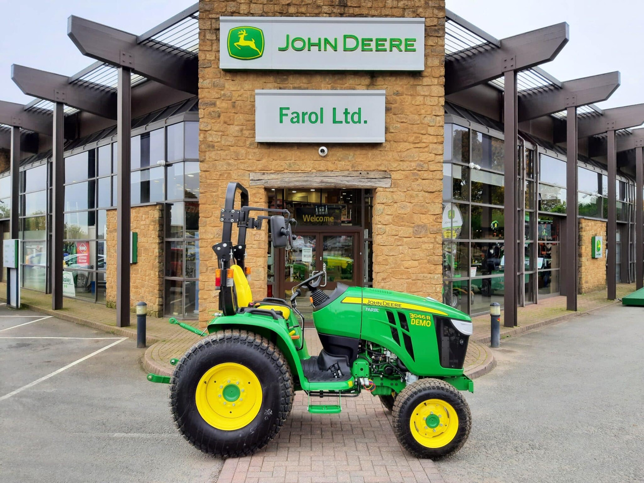 John Deere 3046R compact tractor - 紧凑型拖拉机:图2 John Deere 3046R compact tractor - 紧凑型拖拉机:图2