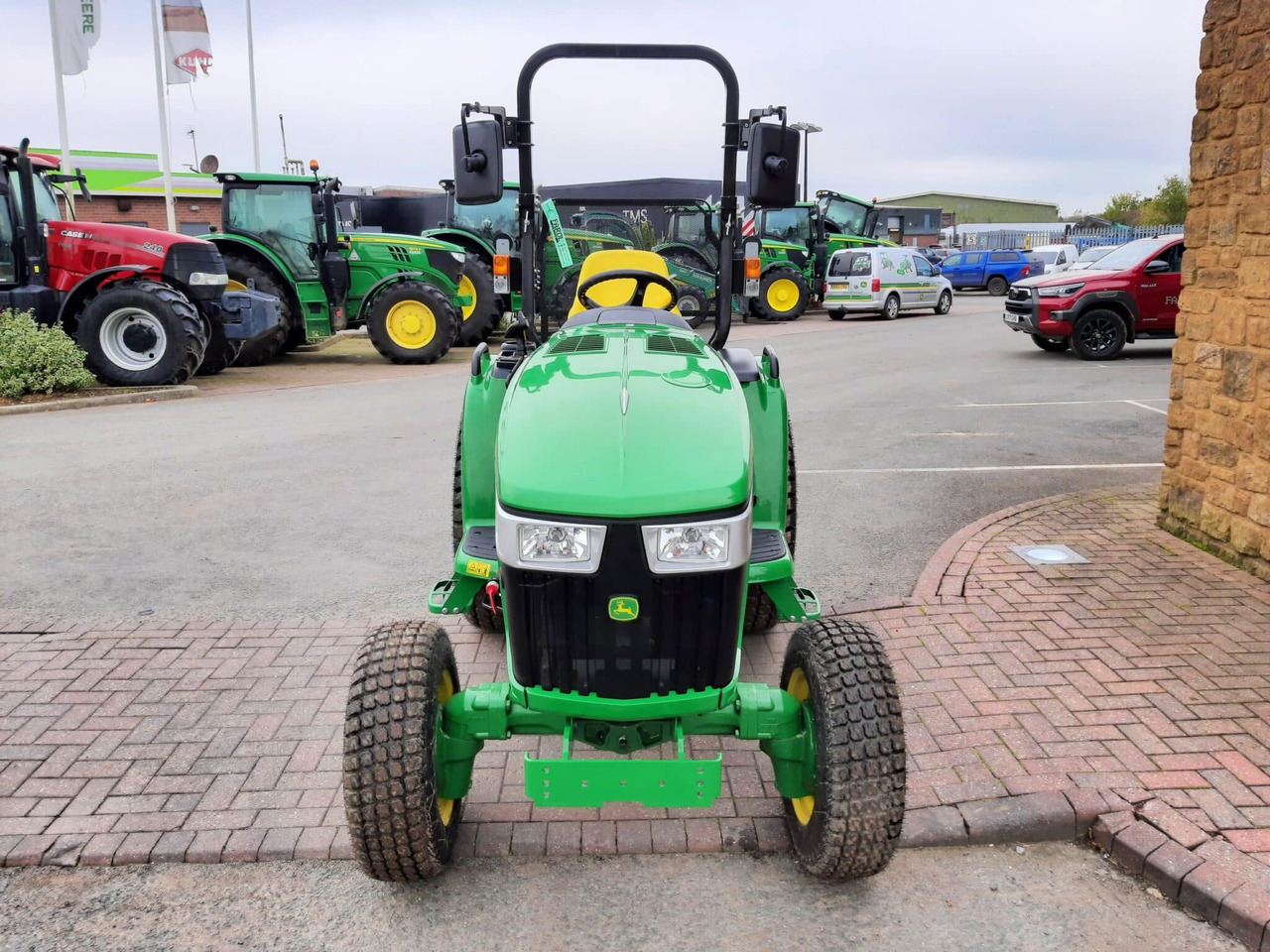 John Deere 3046R compact tractor - 紧凑型拖拉机:图4 John Deere 3046R compact tractor - 紧凑型拖拉机:图4