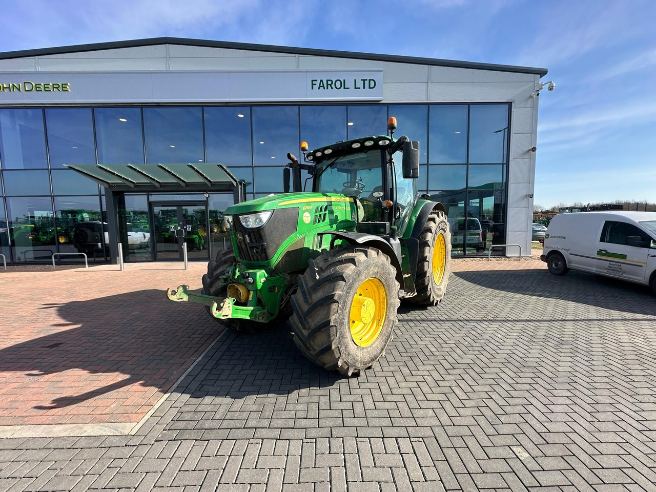 John Deere 6155R - 拖拉机:图1 John Deere 6155R - 拖拉机:图1