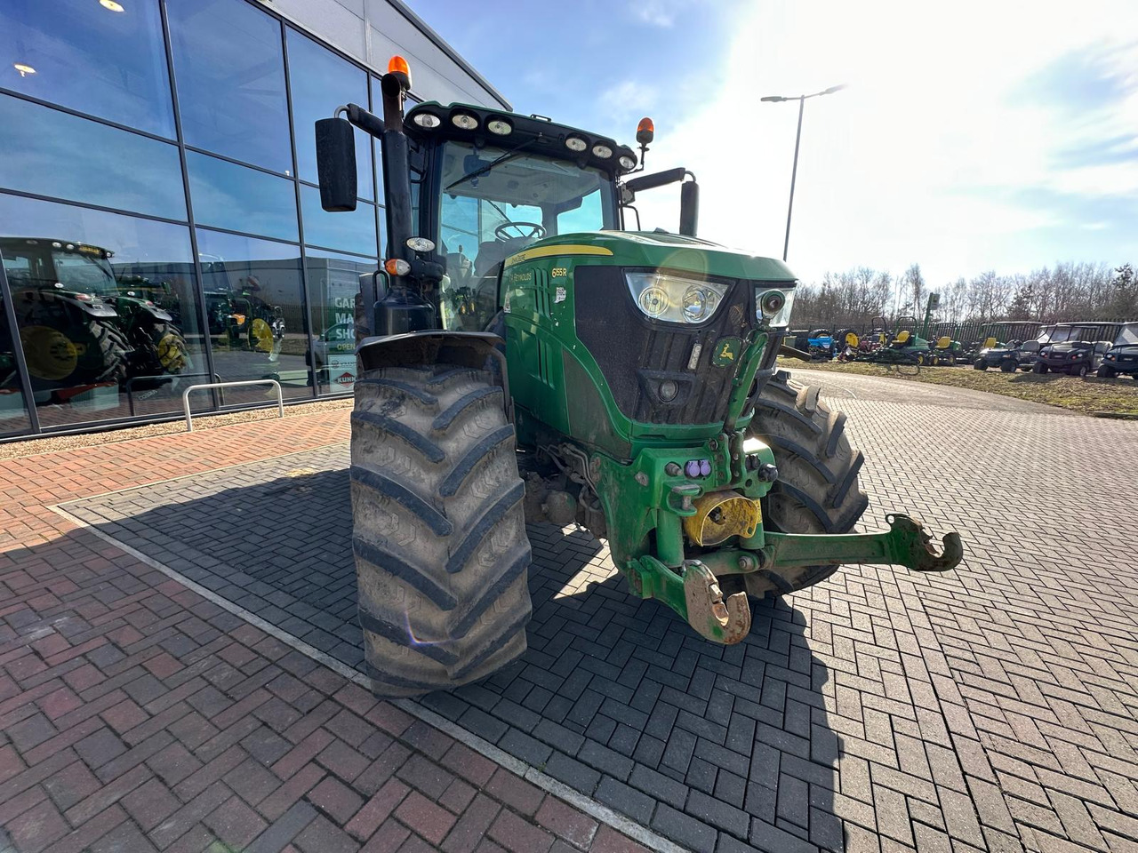 John Deere 6155R - 拖拉机:图2 John Deere 6155R - 拖拉机:图2