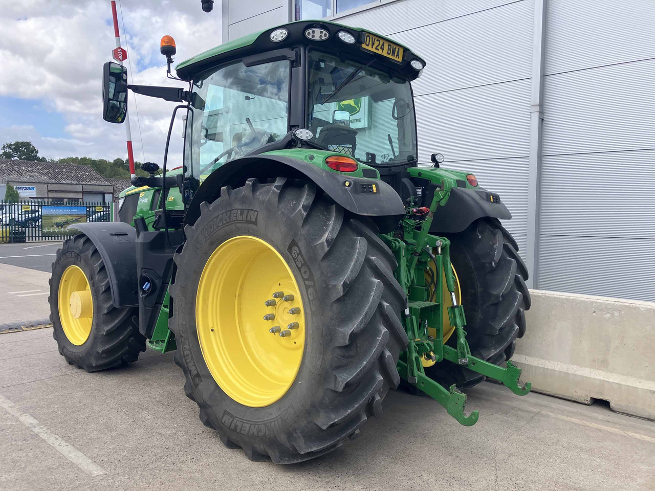 John Deere 6R 155 - 拖拉机:图3 John Deere 6R 155 - 拖拉机:图3