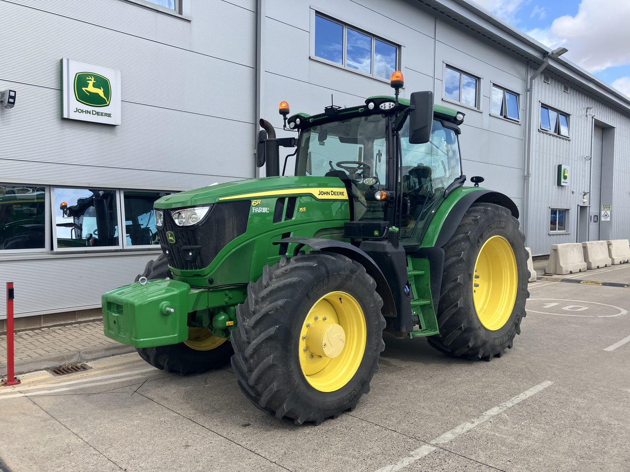 John Deere 6R 155 - 拖拉机:图1 John Deere 6R 155 - 拖拉机:图1