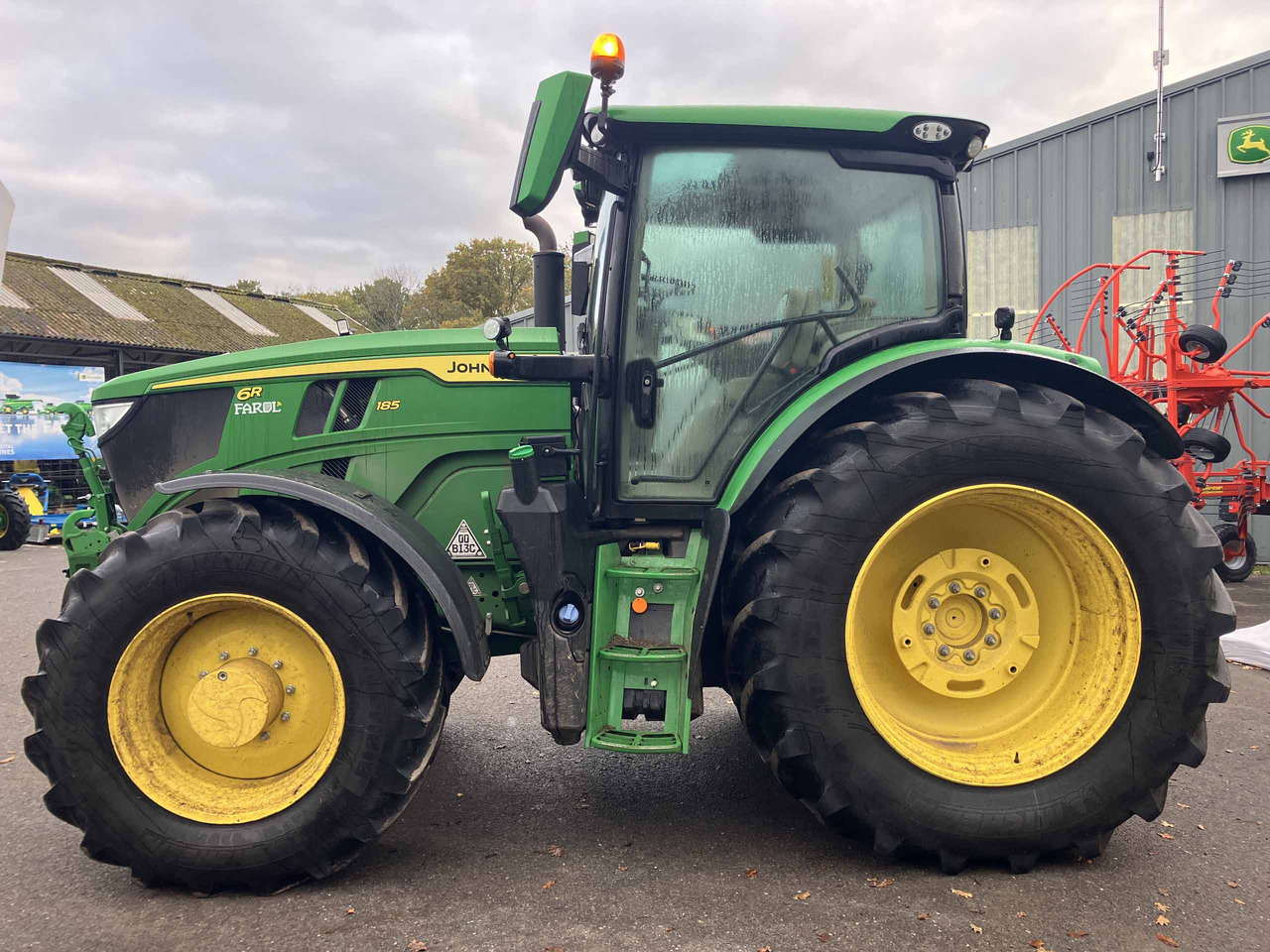 John Deere 6R 185 - 拖拉机:图2 John Deere 6R 185 - 拖拉机:图2