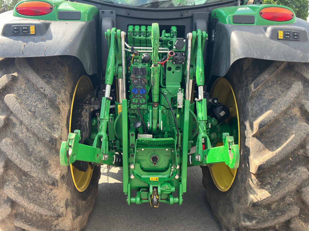 John Deere 6R 185 - 拖拉机:图5 John Deere 6R 185 - 拖拉机:图5