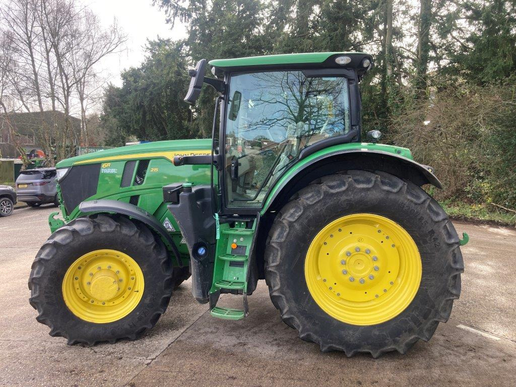John Deere 6R 215 - 拖拉机:图1 John Deere 6R 215 - 拖拉机:图1