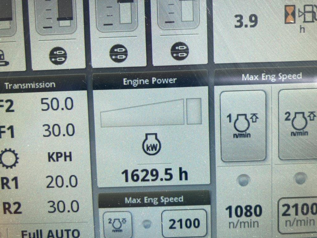 John Deere 6R 215 - 拖拉机:图2 John Deere 6R 215 - 拖拉机:图2