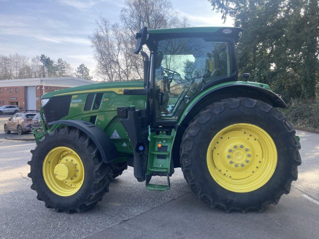 John Deere 6R 215 - 拖拉机:图3 John Deere 6R 215 - 拖拉机:图3
