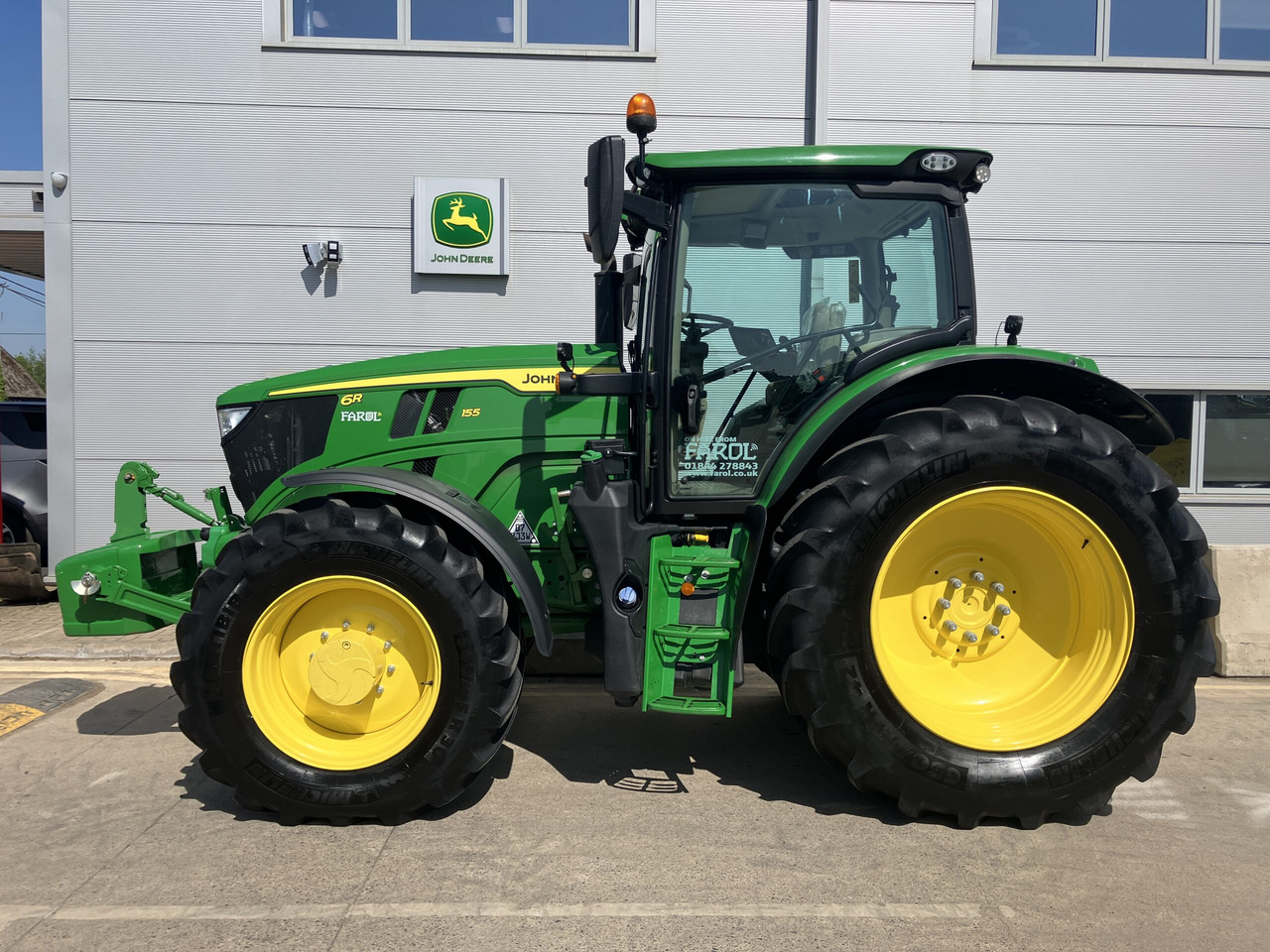 John Deere 6R155 - 拖拉机:图2 John Deere 6R155 - 拖拉机:图2