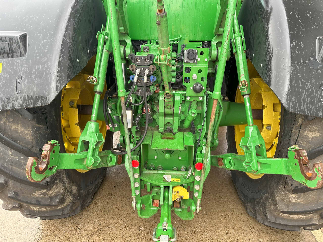 John Deere 7230R - 拖拉机:图5 John Deere 7230R - 拖拉机:图5
