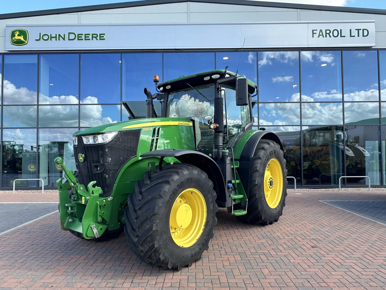 John Deere 7310R - 拖拉机:图1 John Deere 7310R - 拖拉机:图1