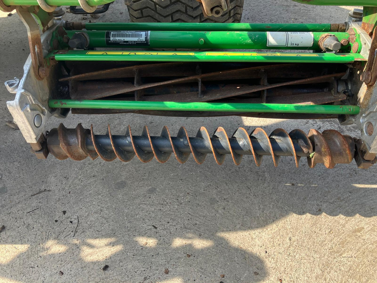 John Deere 7500AE fairway mower - 园林割草机:图5 John Deere 7500AE fairway mower - 园林割草机:图5