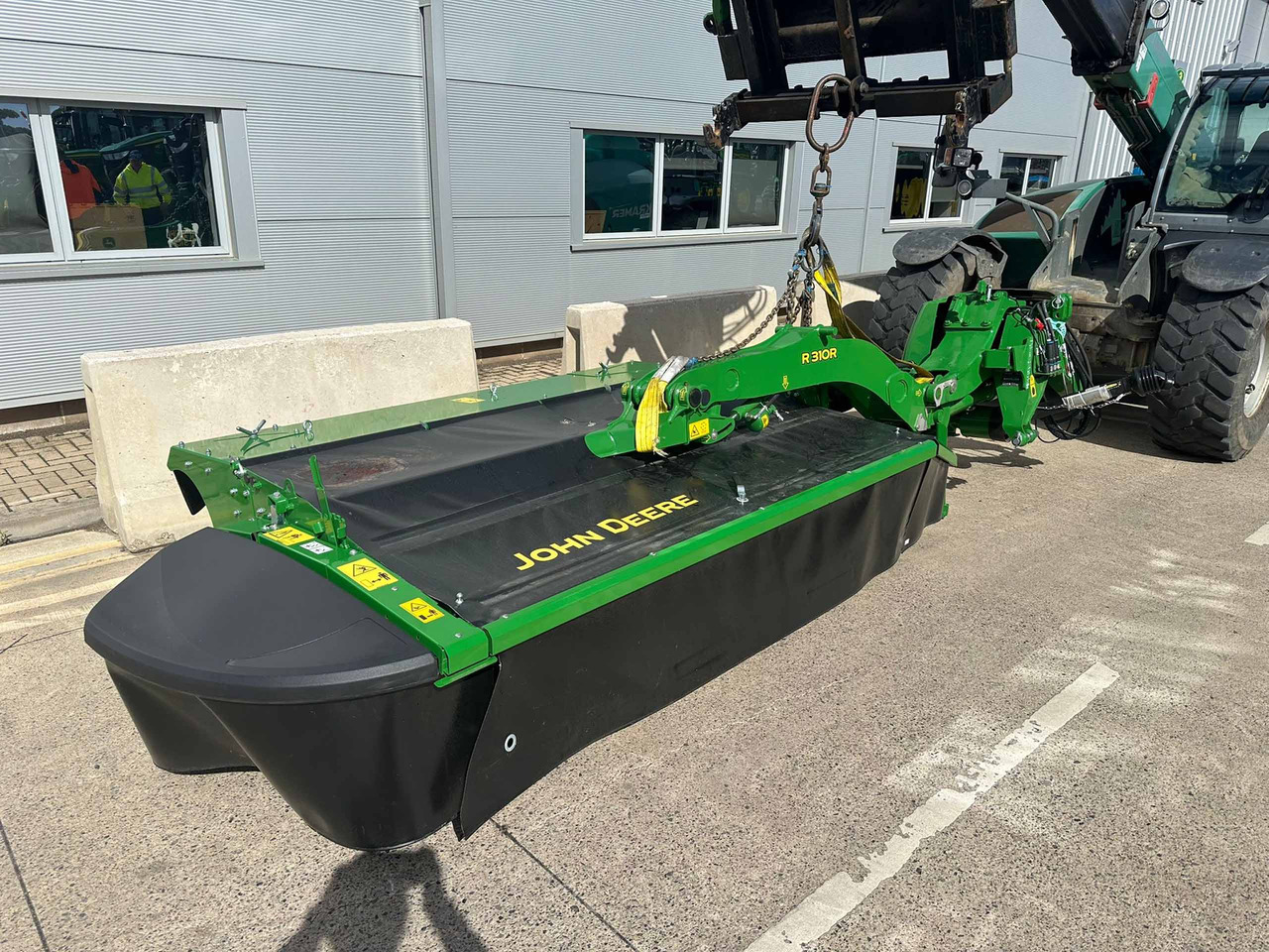 John Deere R310R Mower Conditioner - 干草和饲料设备:图2 John Deere R310R Mower Conditioner - 干草和饲料设备:图2