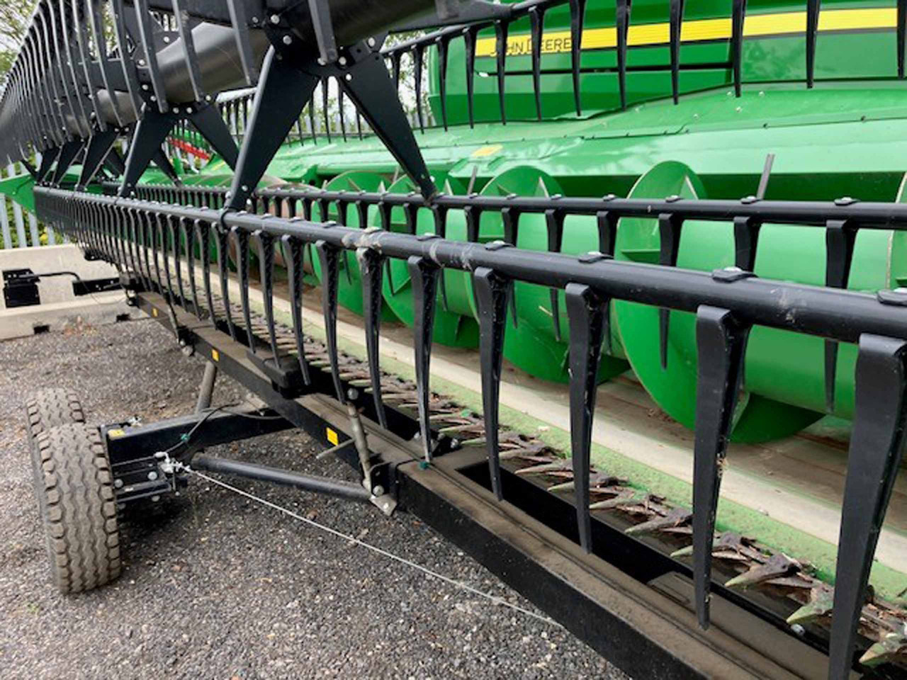 John Deere T560i HillMaster - 联合收割机:图3 John Deere T560i HillMaster - 联合收割机:图3