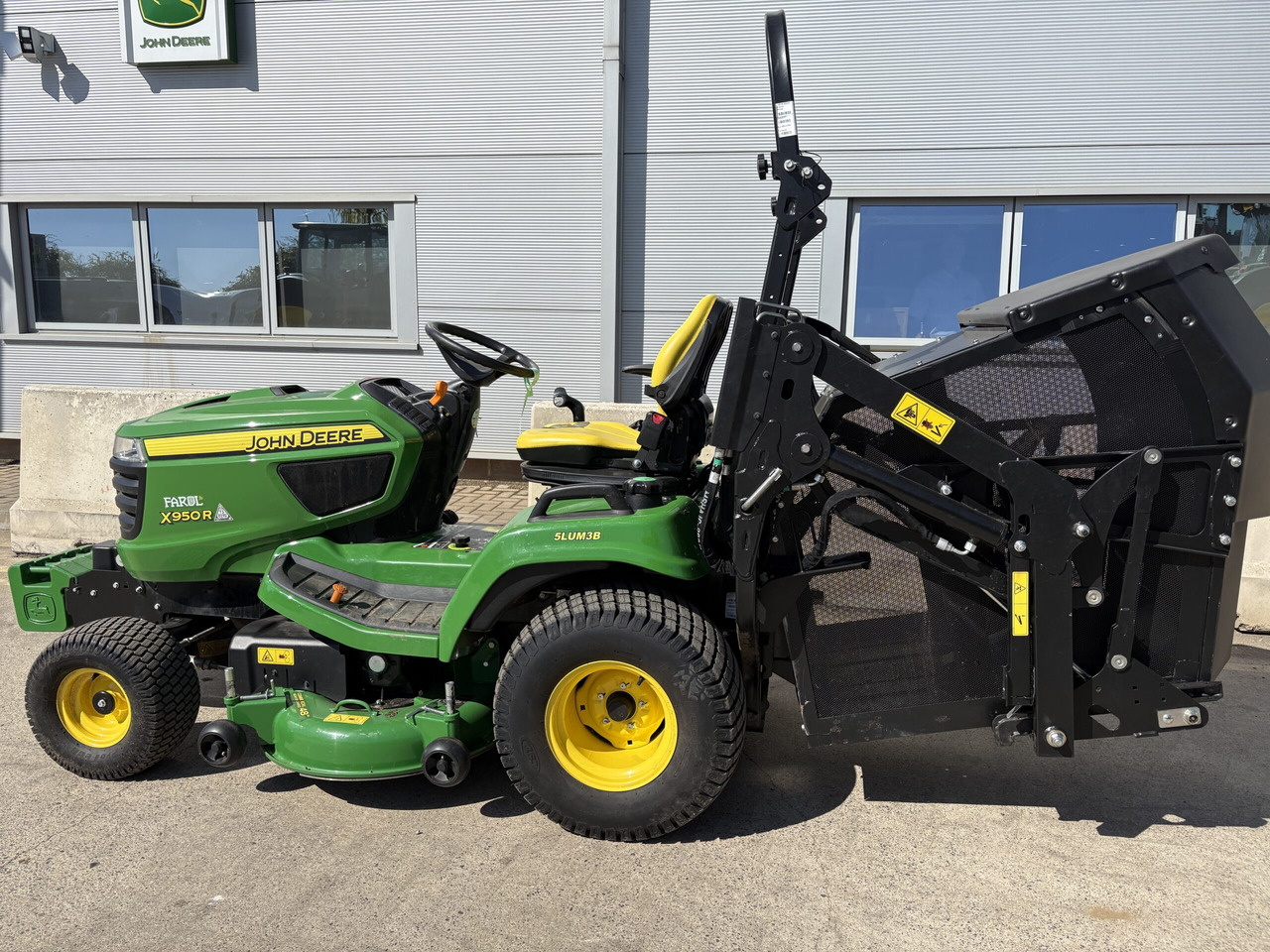 John Deere X950R Cut & Collect mower - 园林割草机:图1 John Deere X950R Cut & Collect mower - 园林割草机:图1