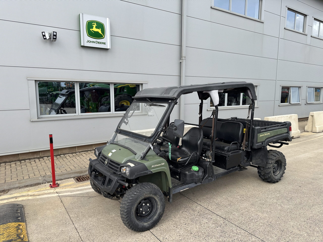 John Deere XUV855M S4 Gator - 全地形车:图1 John Deere XUV855M S4 Gator - 全地形车:图1