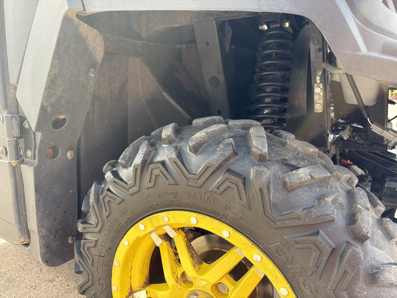 John Deere XUV865M Gator - 全地形车:图5 John Deere XUV865M Gator - 全地形车:图5