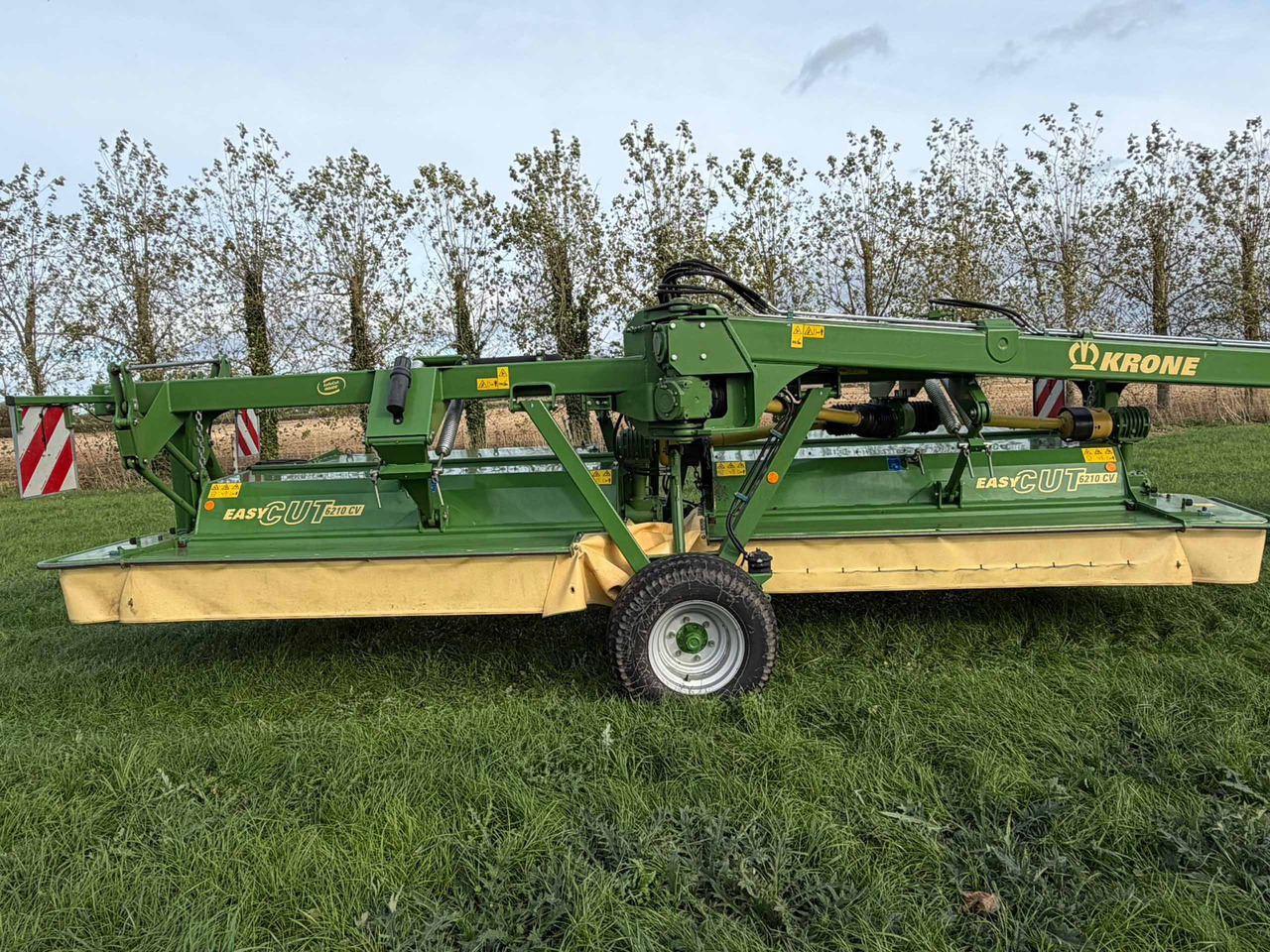 Krone Easy Cut 6210CV - 干草和饲料设备:图2 Krone Easy Cut 6210CV - 干草和饲料设备:图2